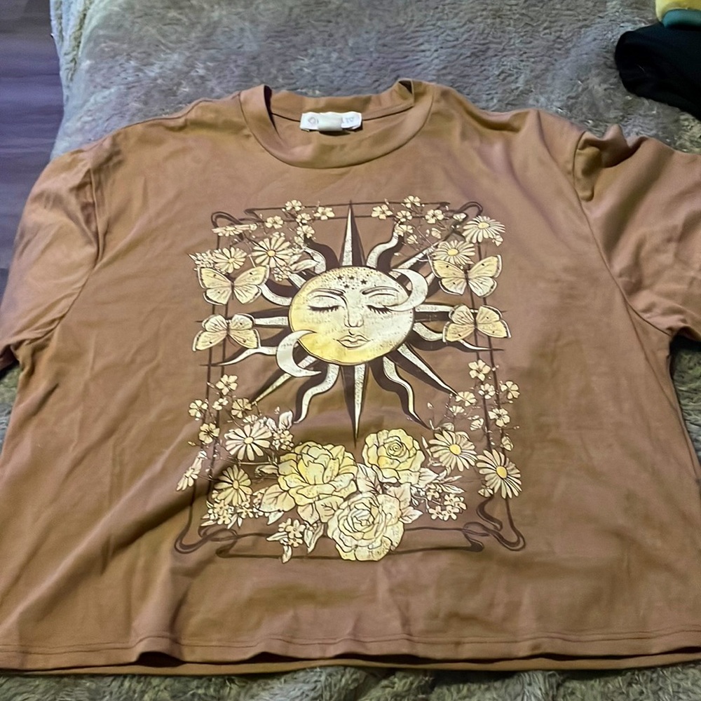 Shirt from Belk size small design on front and back